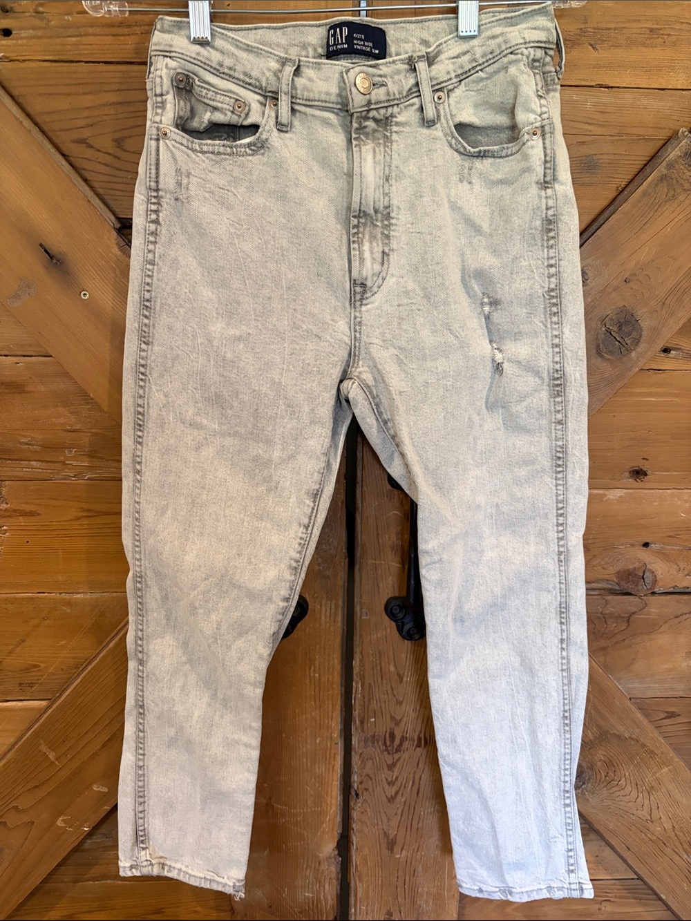GAP Women's High-Rise Light Grey Washed Jeans